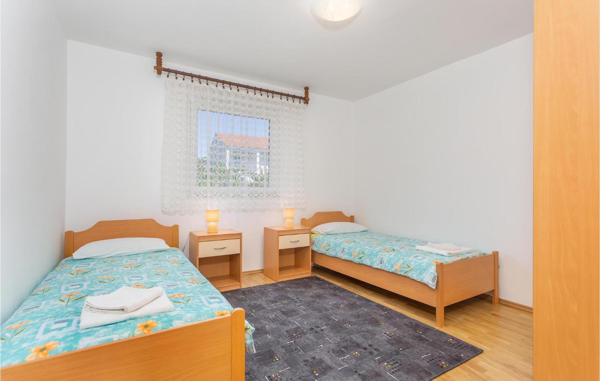 Lovely Apartment In Krk With Kitchen Brzac Esterno foto