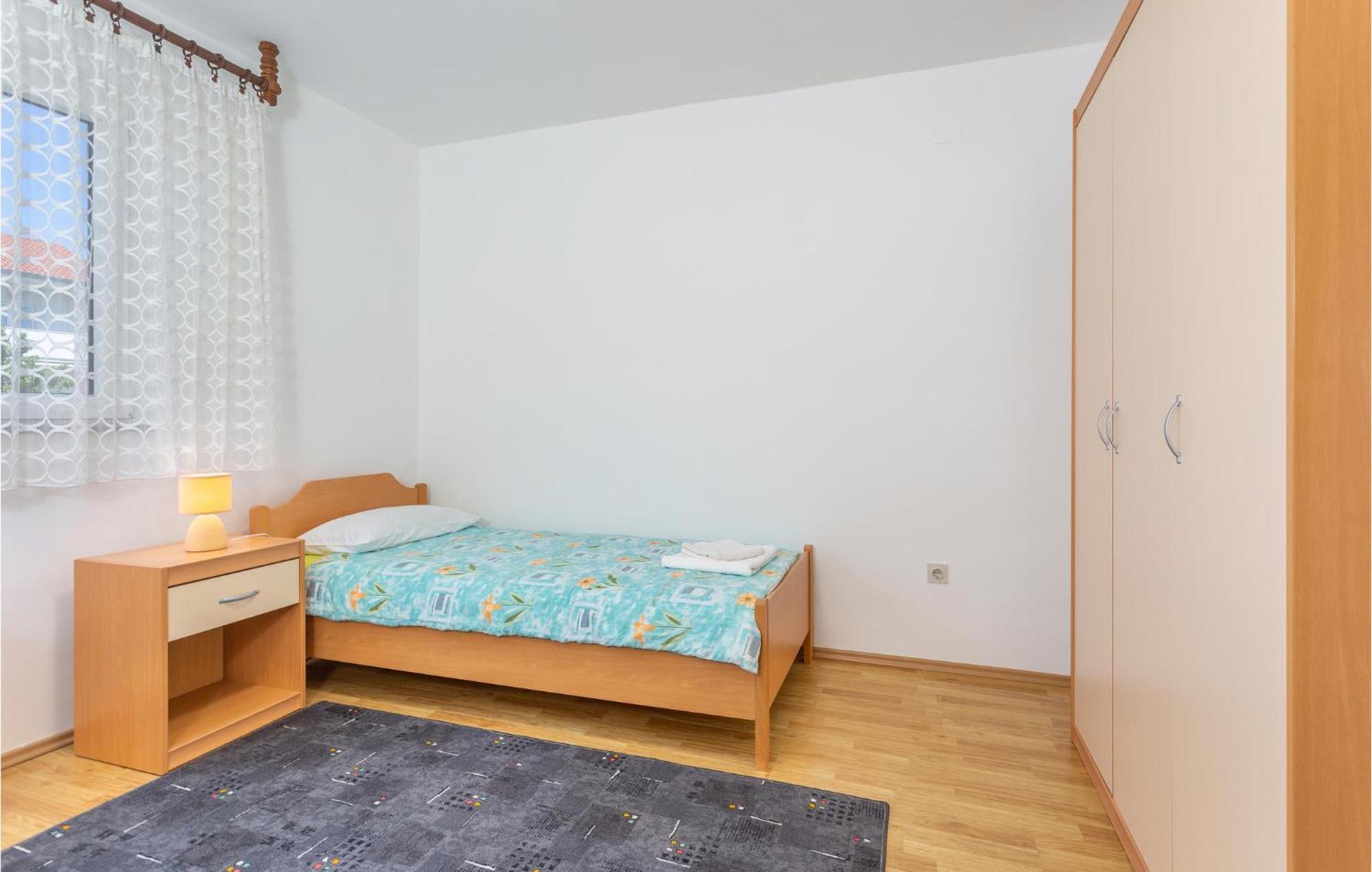 Lovely Apartment In Krk With Kitchen Brzac Esterno foto